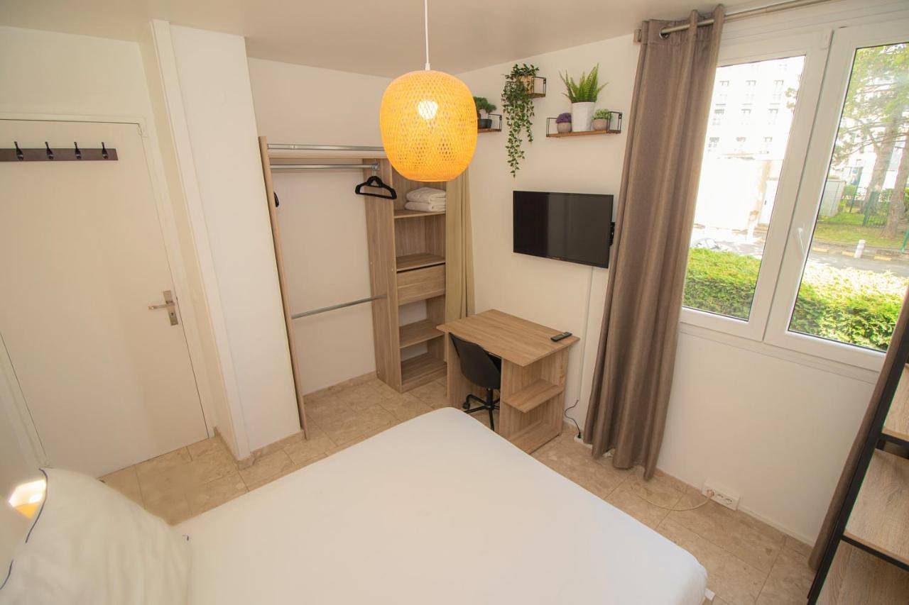 Appartement de vacances entier, La Garden Room Logement en Colocation in Le Plessis-Robinson, Hauts-de-Seine