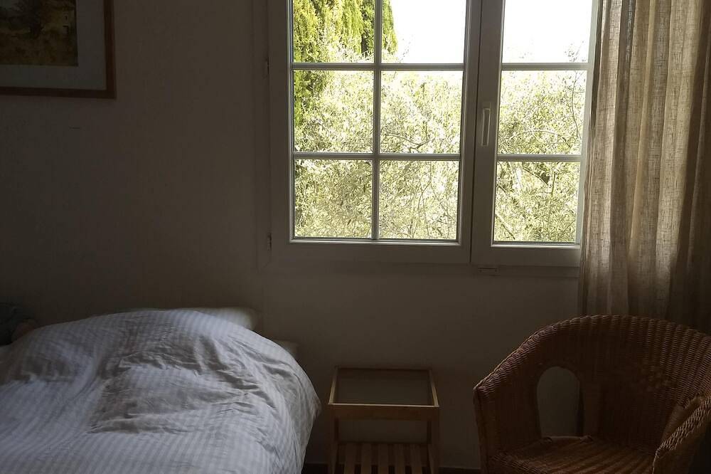 Belle villa, 5 chambres ensuite avec climatisation, privée, vue dégagée, près du village in Châteauneuf-Grasse, Côte méditerranéenne (France)