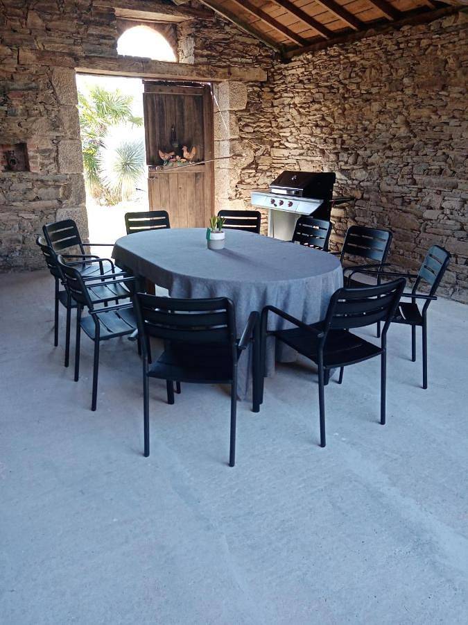 Location de vacances pour 9 personnes, avec vue ainsi que piscine et jardin à Thorigny - 3