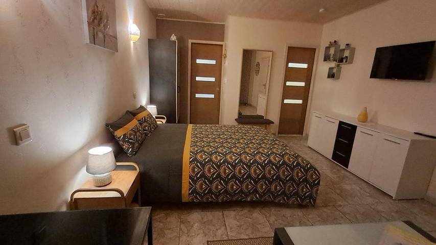 Apartamento para 2 personas, con vistas y jardín en Carcasona