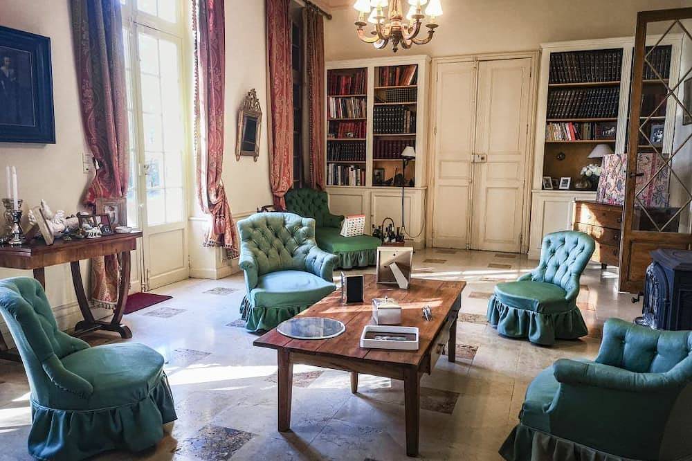 Château de Rouvignac ist ein wunderbares Haus in der Languedoc in Cazouls-lès-Béziers, Mittelmeerküste (Frankreich)
