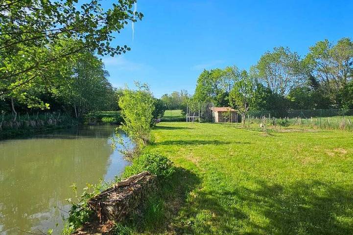 Location de vacances pour 10 personnes, avec sauna et jardin à Paris-l'Hôpital