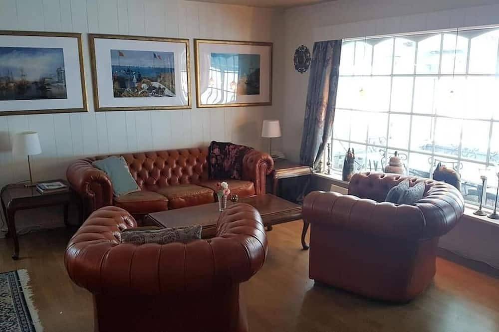 River Run Ranch Lodge, secluded and tranquil horseranch in the heart of Telemark in Drangedal 