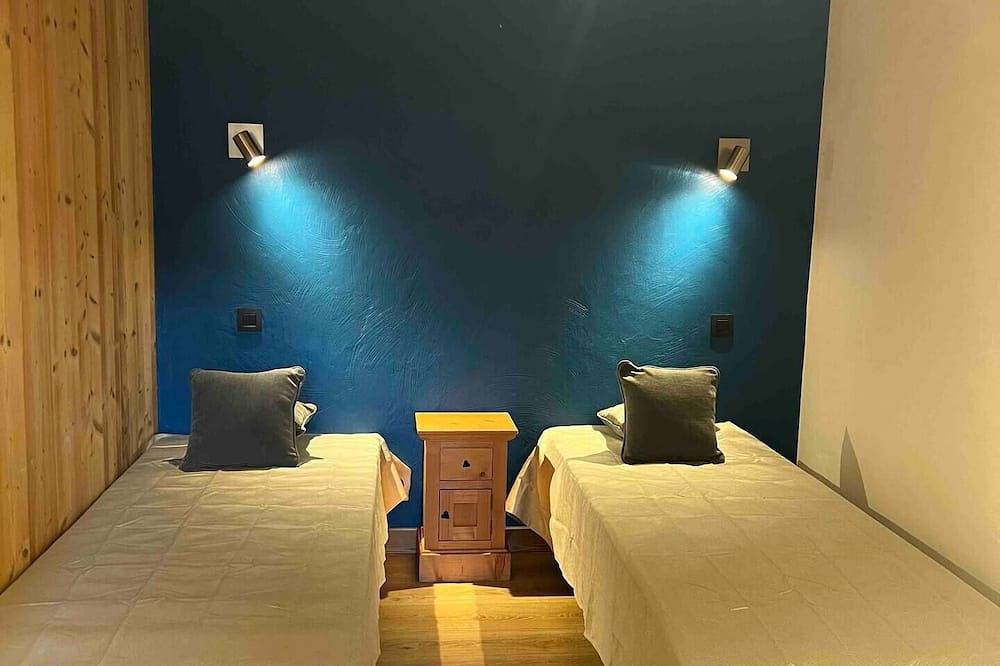 Séjournez Dans Cette Authentique Ferme Récemment Rénovée in Montriond, Les Portes du Soleil