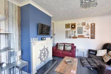 Log Cabin for 5 People in Lyme Regis, Jurassic Coast, Photo 1