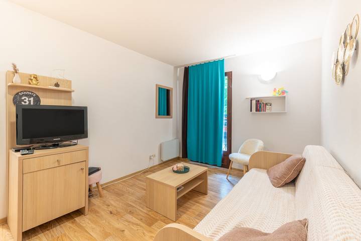 Apartamento entero, Apartamento 'Un Jardín en el Corazón de Luchon' con balcón y Wi-Fi in Luchon-Superbagnères, Bagnères-de-Luchon