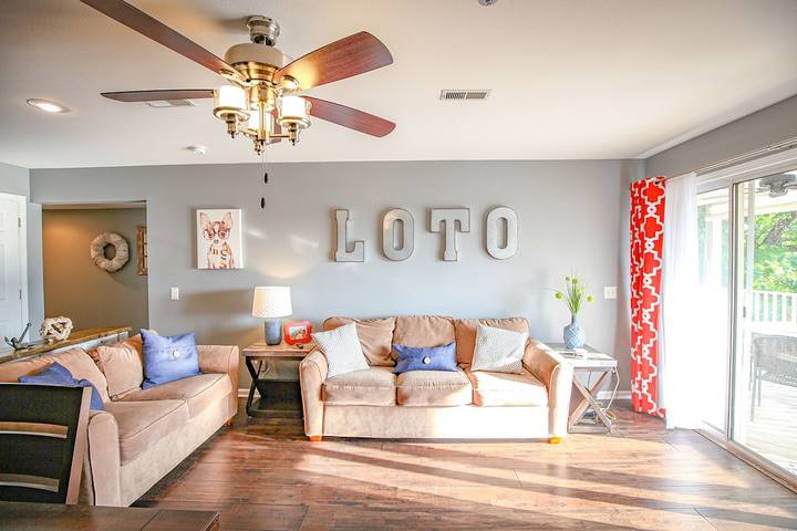 Vacation rental for 8 people, with terrace and pool in Osage Beach