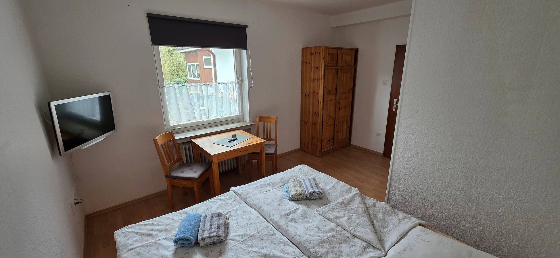Ganzes Studio, Zimmer 'Doppelzimmer 2' mit gemeinsamer Terrasse, privatem Garten und Wi-Fi in Sahlenburg, Cuxhaven