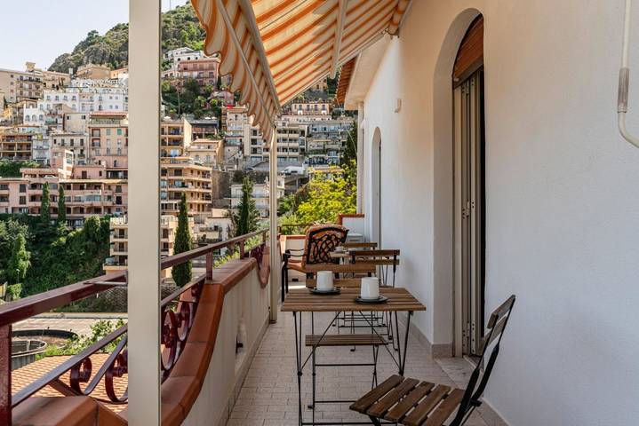 Ganze Wohnung, Ferienwohnung für 6 Personen mit Balkon in Taormina, Messina Provinz