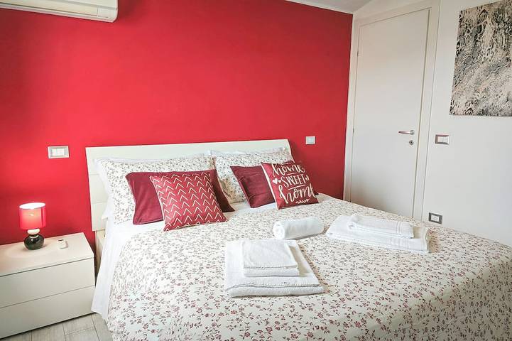 Suite Olimpo Apartment - Case Vacanze Mare Nostrum | In front of the beach in Spiaggia (Campofelice di Roccella), Campofelice di Roccella