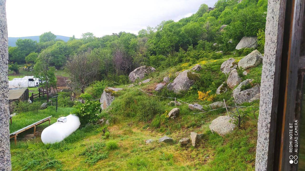 Appartement entier, Standard Double Room with Shared Bathroom in Enveitg, Parc naturel régional des Pyrénées catalanes