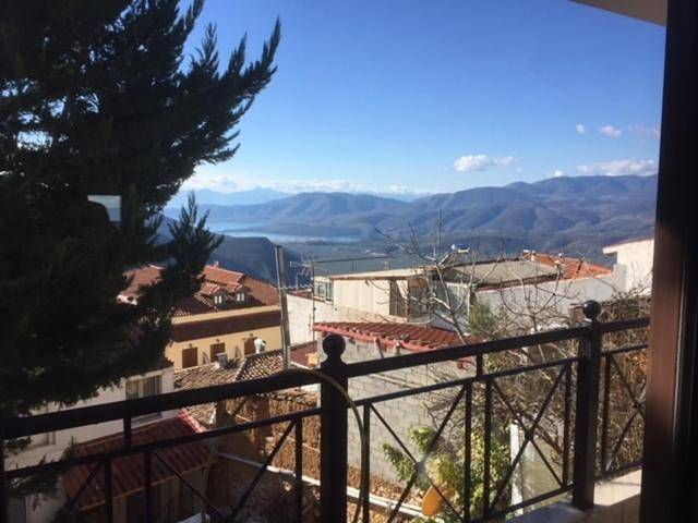 Apartamento para 4 personas, con vistas y balcón en Delfos