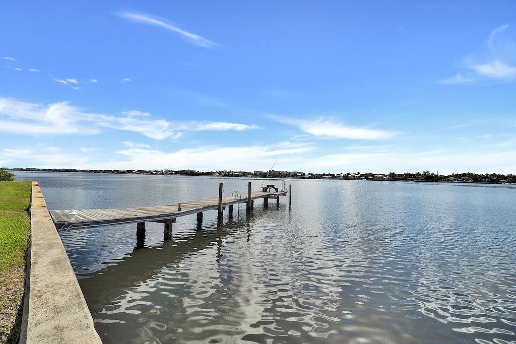 Ganze Wohnung, Wow! Waterfront condo & Boat dock@Palm Beach in Lantana, Palm Beach County