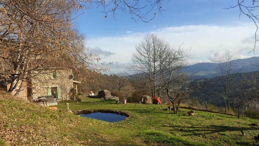 Location de vacances pour 8 personnes, avec Terrasse ainsi que Jardin et Vue dans Vanosc