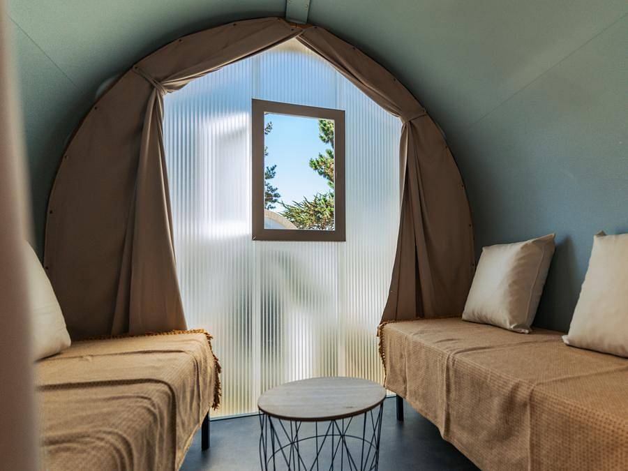 Camping Sunêlia la Baie de Saint Pol - Tent 4 persons - Coco Sweet - 2 bedrooms - no sanitary facilities in Saint-Pol-de-Léon, Ceinture Dorée