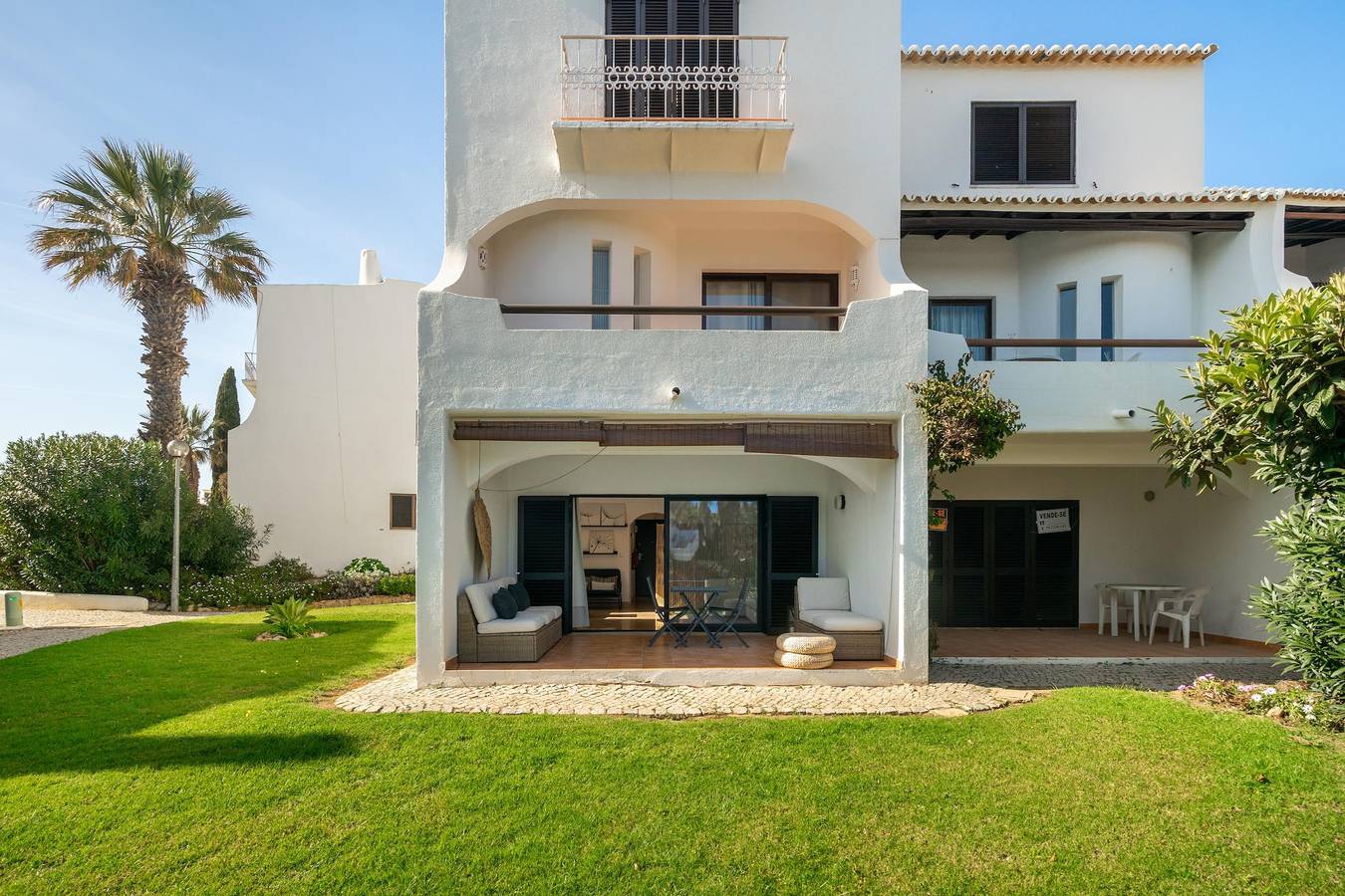 Entire apartment, Studio Apartment 'Arribas Studio' close to the Beach with Shared Pool & Wi-Fi in Albufeira, Faro District
