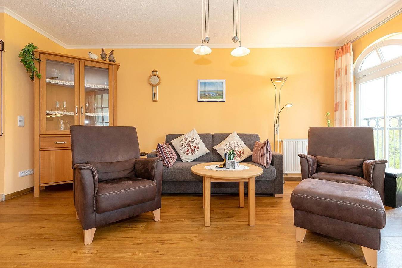 Ganze Wohnung, Ostsee-Apartment mit Balkon in erstklassiger Lage  - nur 20 m zum Strand! in Ostseebad Kühlungsborn, Kühlungsborn