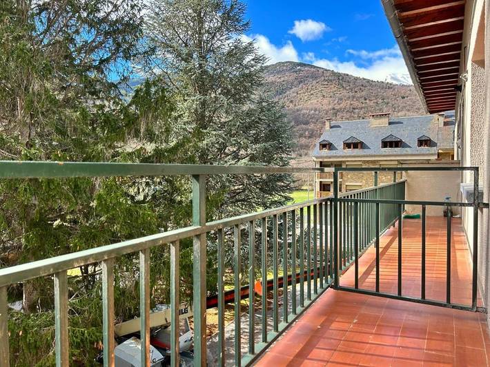 Casa rural para 6 personas, con balcón y vistas en Esterri de Aneu - 3