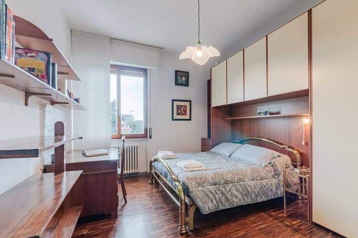 Appartement entier, GuestHost - Spacious 130mq apartment that comfortably accommodates 4 people, being equipped with two duble bedrooms, two bathrooms and all the comforts for a pleasant stay. The accommodation is located in a prestigious area of ​​Pesaro, in the immedi in Pesaro, Valle del Metauro