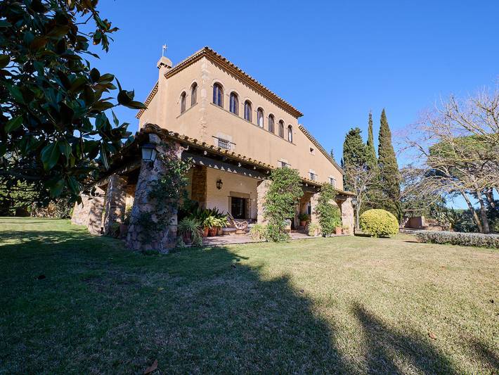 Casa rural para 8 personas, con Terraza y Jardín en Montrás - 2
