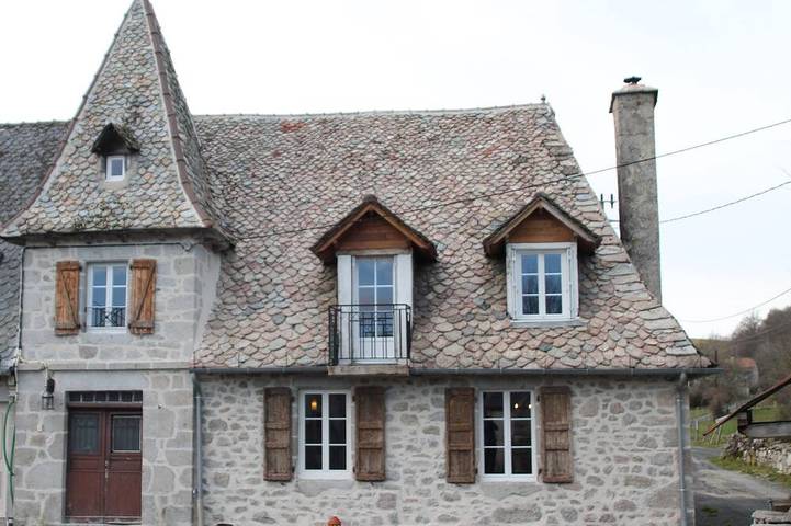 Gîte pour 6 personnes, avec terrasse et jardin