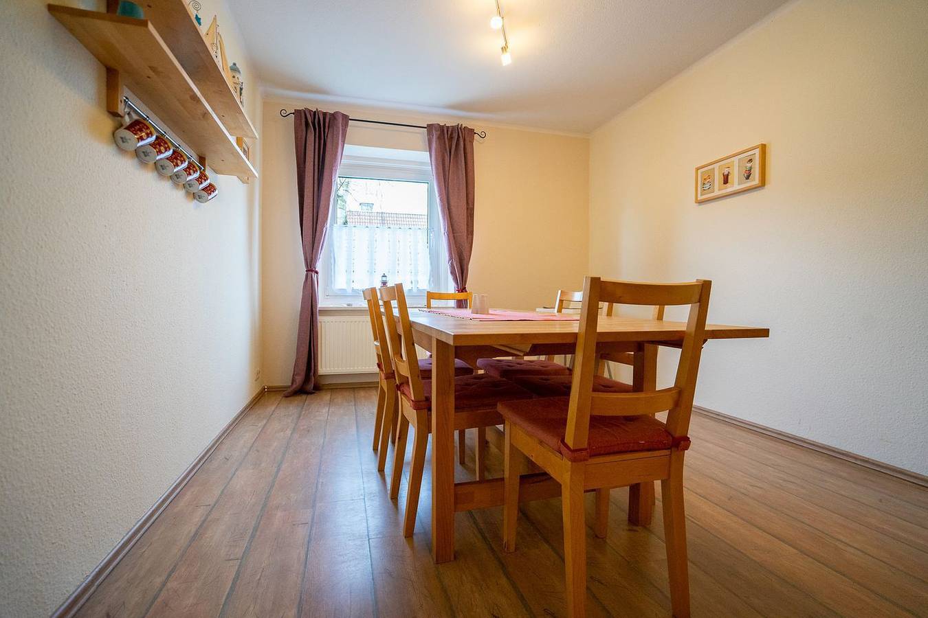 Haus Junker 80 in ruhiger Lage in Büsum, Dithmarschen