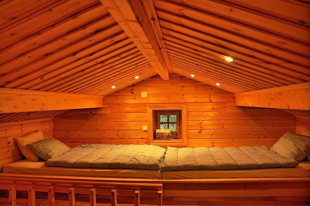 Uriges Ferienhaus in den Wäldern Lapplands am Fluss gelegen in Västerbotten