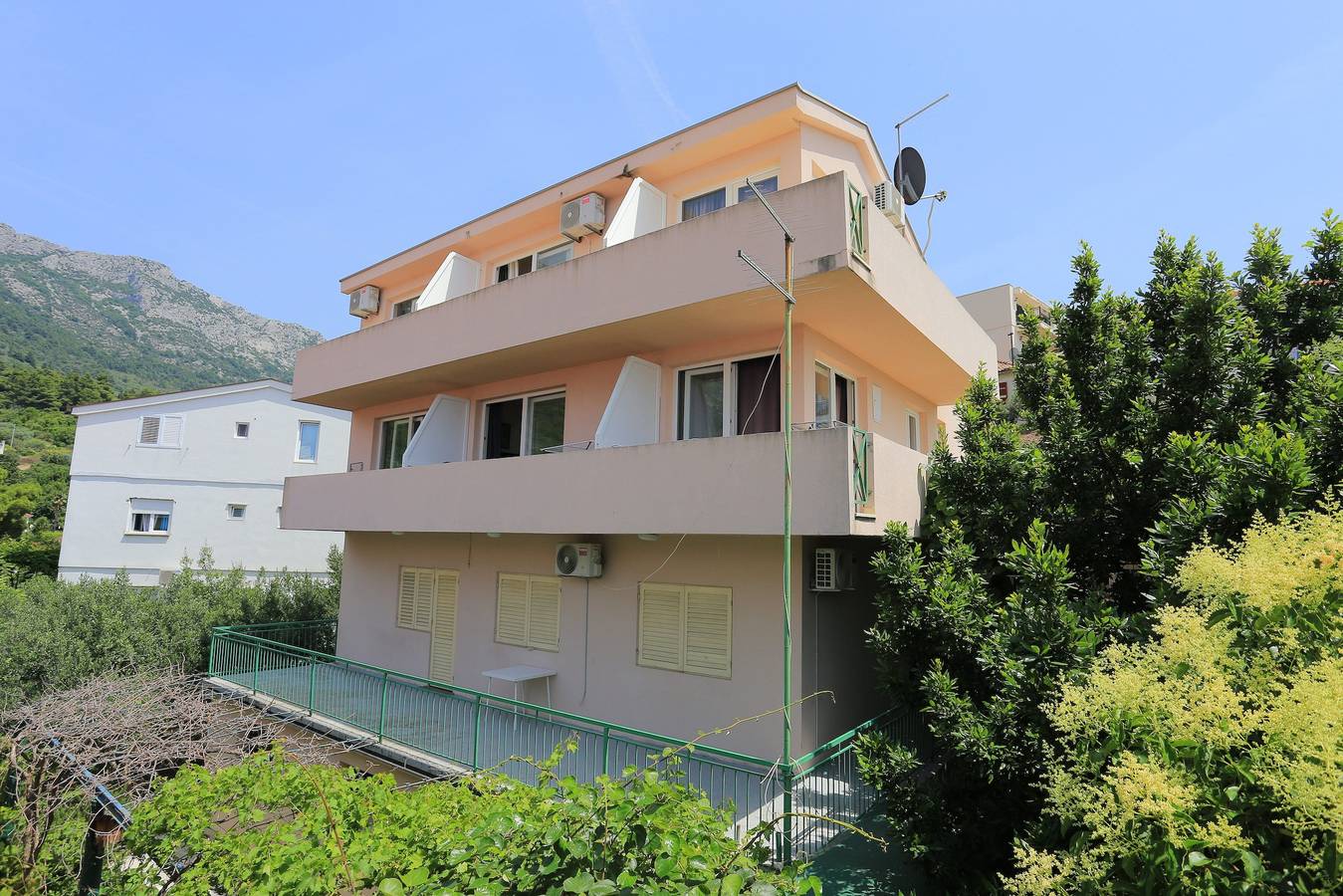 Ganze Wohnung, 1-Zimmer-Ferienwohnung mit Balkon und Meerblick Gradac, Makarska A-21172-a in Gradac, Makarska Riviera