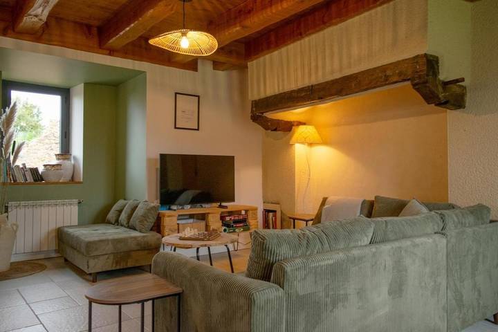 Location de vacances pour 10 personnes, avec Balcon et Terrasse ainsi que Jardin et Vue à Drulhe