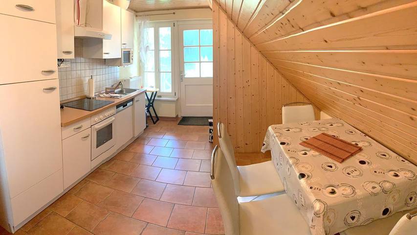 Entire apartment, Wohnung Nele 3 mit Balkon direkt am Wieker Bodden in Wiek, Ruegen