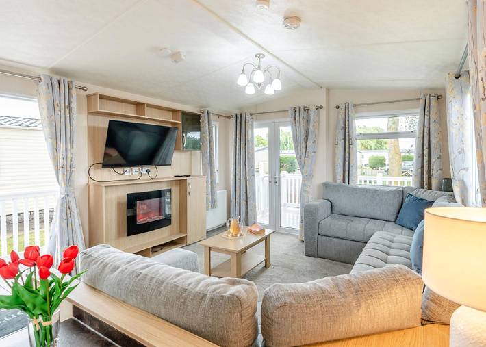 Gold Premium Caravan with parking & decking 6 in Skegness, Lincolnshire