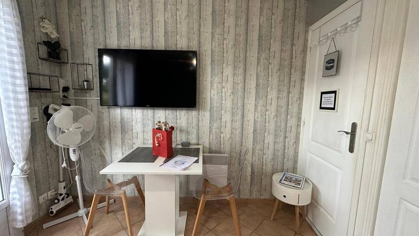 Location de vacances pour 2 personnes, avec piscine ainsi que jardin et jacuzzi à Vidauban - 4