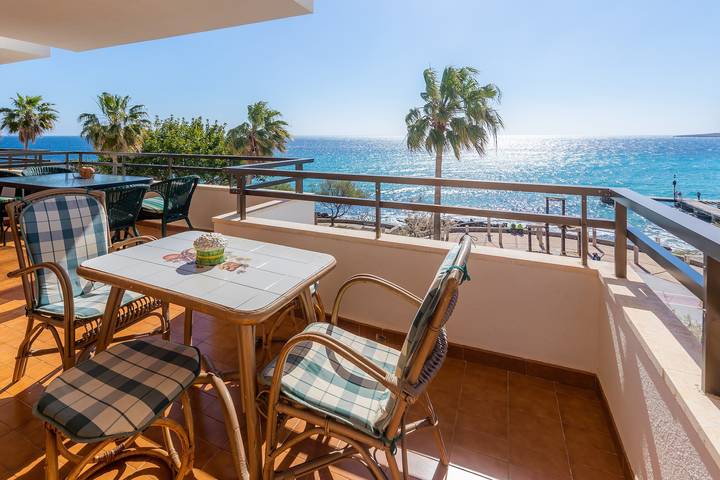 Ganze Wohnung, Zentrales Apartment an der Strandpromenade mit Wlan und Meerblick in Cala Bona, Son Servera