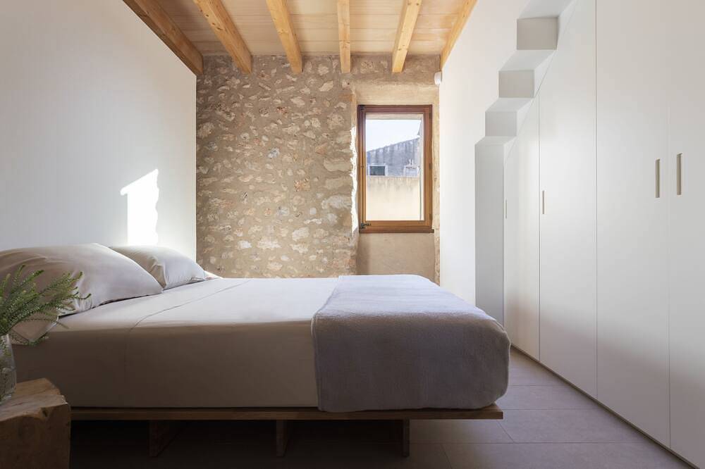 Can Cunso 20, swimming pool, barbecue, style and c in Consell, Majorca Center