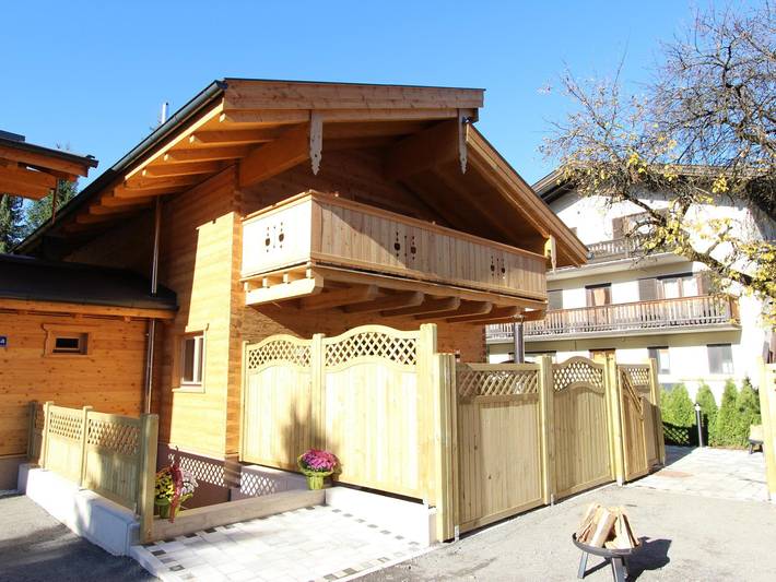 Chalet für 10 Personen, mit Balkon und Whirlpool sowie Terrasse und Sauna