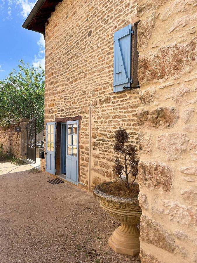 Location de vacances pour 15 personnes, avec terrasse à Fuissé - 2