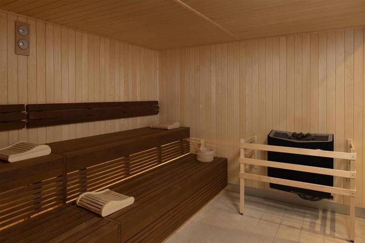 Hôtel pour 3 personnes, avec sauna et terrasse à Tremblay-en-France - 4