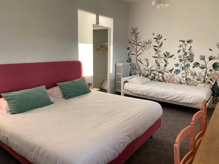 Hôtel pour 5 personnes, avec vue sur le lac ainsi que terrasse et vue à Aydat - 2