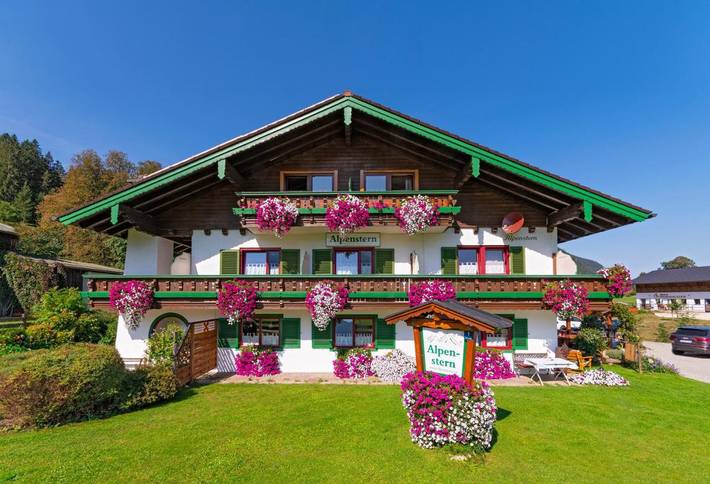 BnB für 4 Personen, mit Terrasse und Garten sowie Ausblick am Königssee