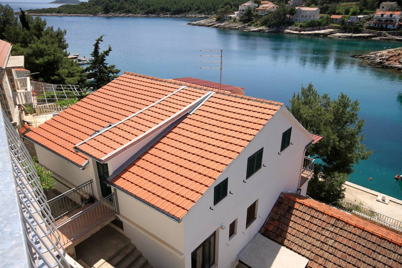 Cijeli apartman, Dvosobni apartman uz plažu Basina, Hvar A-4599-f in Vrboska, Hvar