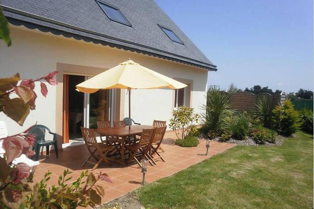 Homerez - House in Plougrescant in Plougrescant, Pink Granite Coast