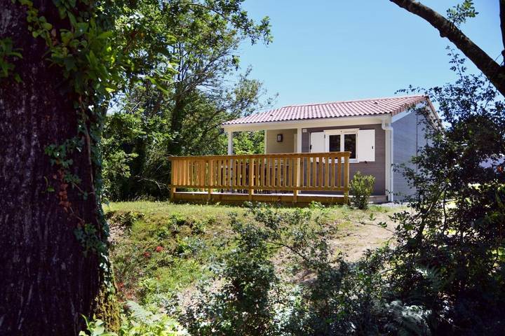 Parc de vacances pour 3 personnes, avec vue ainsi que piscine et jardin en Vendée - 4