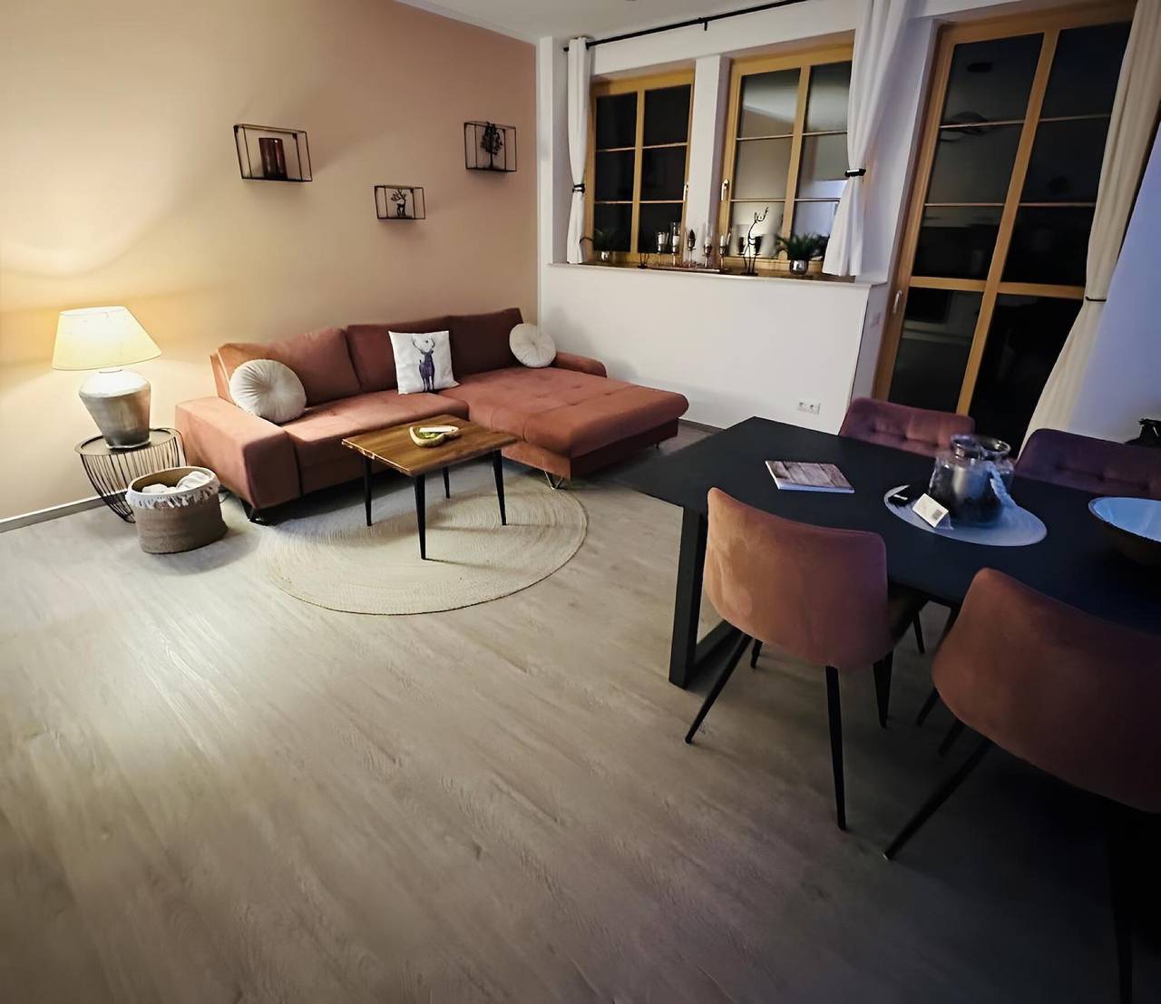 Ganze Wohnung, Ferienwohnung 'Kleine Waldstube' mit Privatterrasse und Wi-Fi in Eggesin, Vorpommern Greifswald