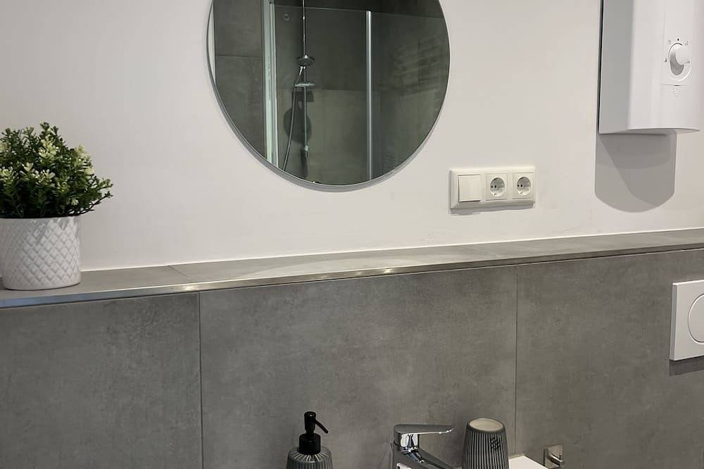 Ganze Wohnung, Schwan 6 - Innenstadt - 50m² - 2-Zimmer, Kdb in Düren, Kreis Düren