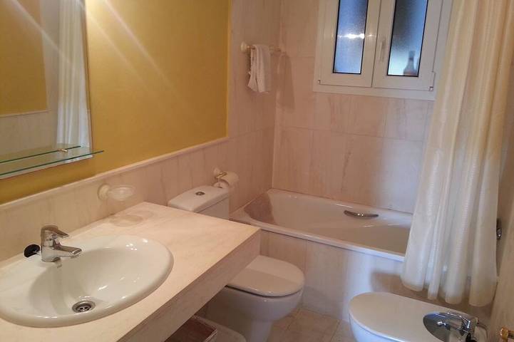 Appartement entier, Bord de mer (plage) - un paradis sur la Costa del Sol. in Urbanizacion Calahonda, Mijas
