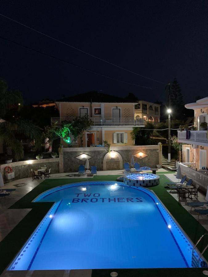 Maison d’hôte pour 3 personnes, avec Balcon et Terrasse ainsi que Bassin pour enfant et Piscine