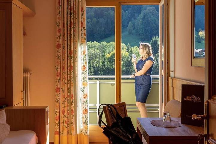 Hotel Gasthof Kreuz - Einzelzimmer in Sonntag, Lechquellengebirge