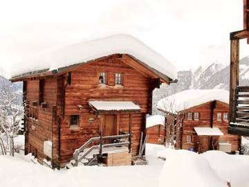 Villa for 6 Guests in Bellwald, Western Alps, Picture 3