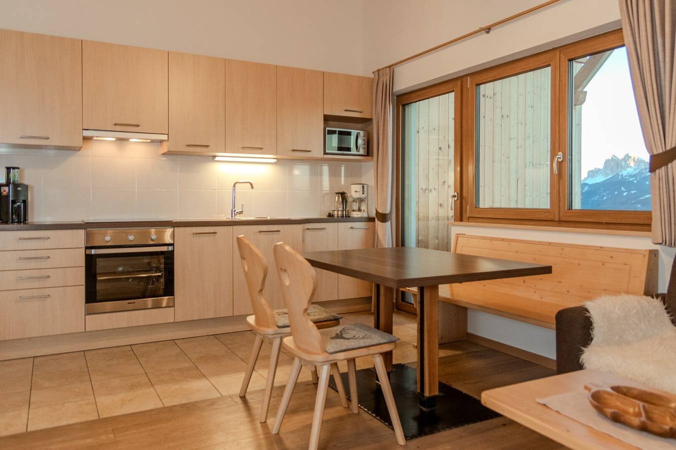 Ganze Wohnung, Ferienwohnung 'Dolomiten' mit Bergblick, Gemeinschaftsgarten und Wi-Fi in Gravetsch, Villanders