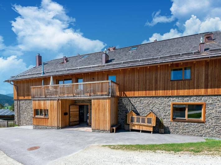 Chalet für 6 Personen, mit Garten und Pool sowie Terrasse und Sauna, mit Haustier in Tamsweg